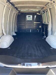 2018 Chevrolet Express 2500   - Photo 21 - Metropolis, IL 62960