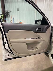 2012 Ford Fusion SEL   - Photo 21 - Metropolis, IL 62960