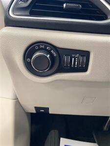 2017 Chrysler Pacifica Touring   - Photo 20 - Metropolis, IL 62960
