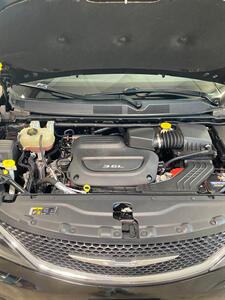 2017 Chrysler Pacifica Touring   - Photo 27 - Metropolis, IL 62960