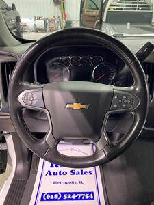 2019 Chevrolet Silverado 1500 LT - Photo 13 - Metropolis, IL 62960