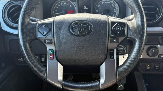 2021 Toyota Tacoma TRD Off-Road V6   - Photo 15 - Reno, NV 89511