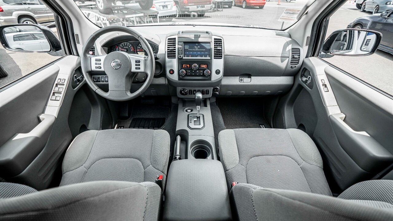 2020 Nissan Frontier SV Midnight Edition   - Photo 14 - Reno, NV 89502