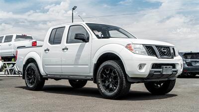 2020 Nissan Frontier SV Midnight Edition  