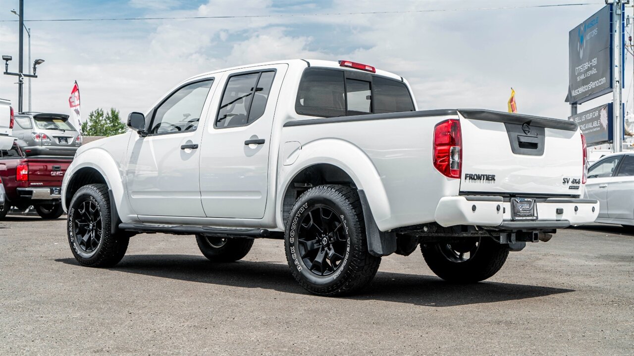 2020 Nissan Frontier SV Midnight Edition   - Photo 2 - Reno, NV 89502