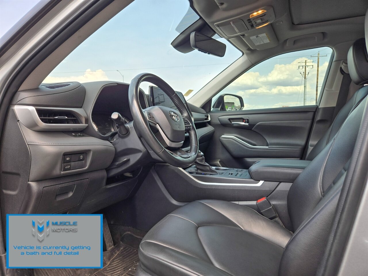 2023 Toyota Highlander XLE - Photo 10 - Reno, NV 89511