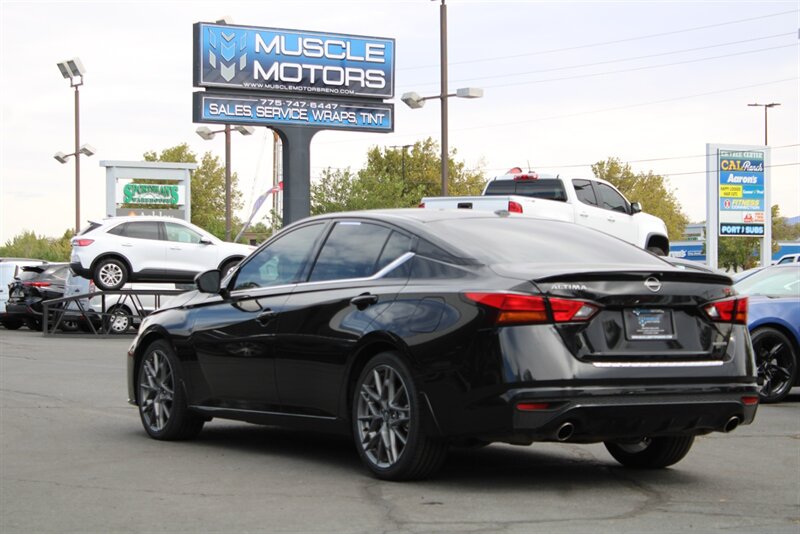 2023 Nissan Altima 2.0 SR  