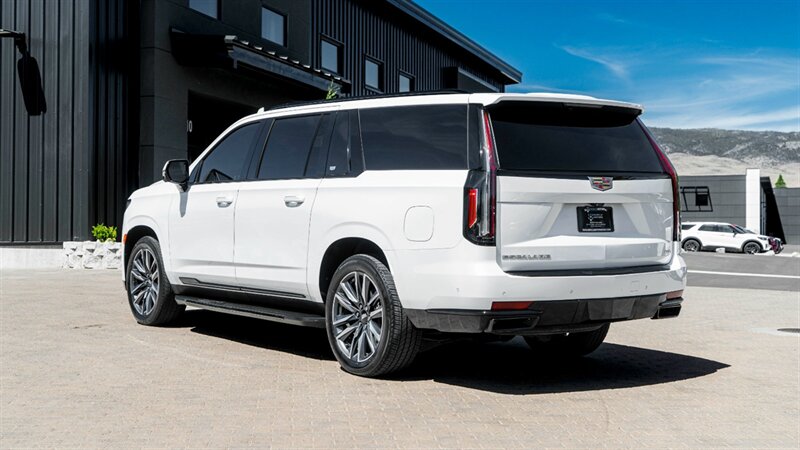 2022 Cadillac Escalade ESV Sport Platinum  
