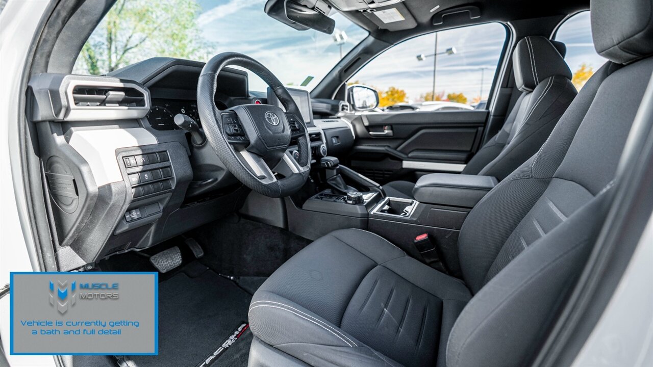2024 Toyota Tacoma TRD Off-Road   - Photo 11 - Reno, NV 89511