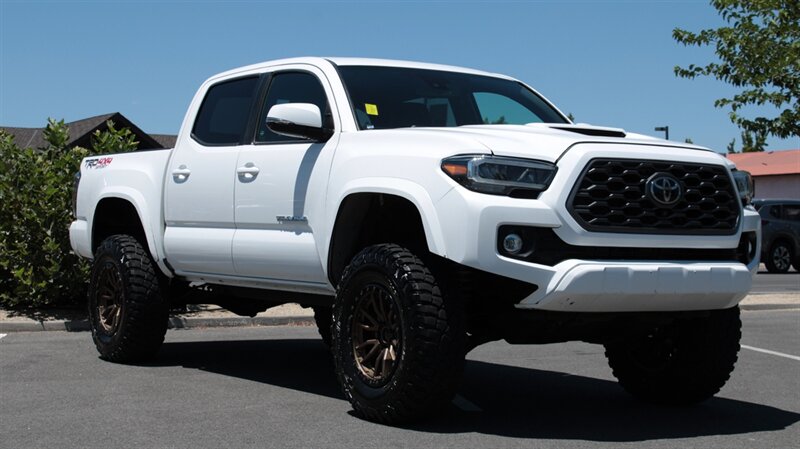 2021 Toyota Tacoma TRD Sport V6  