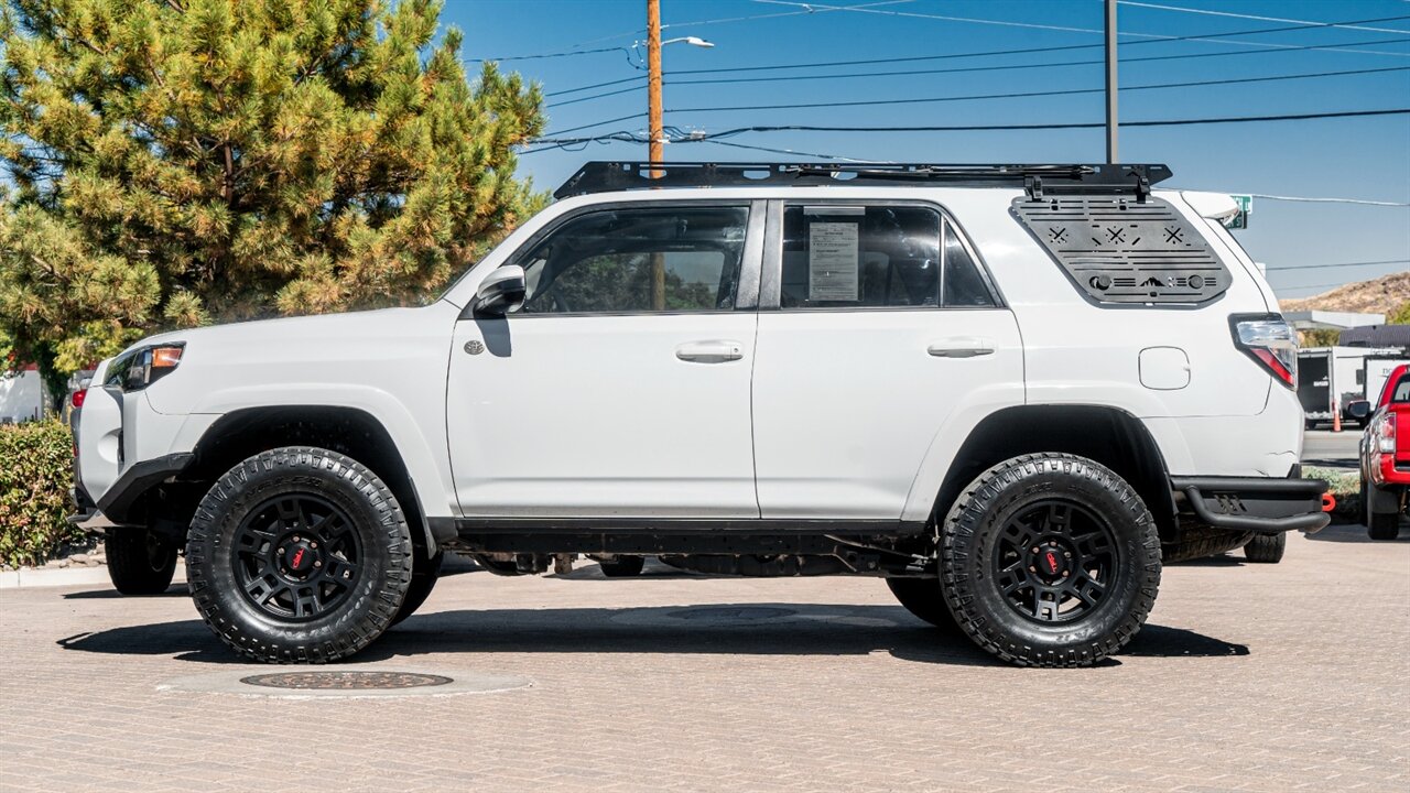 2020 Toyota 4Runner SR5   - Photo 3 - Reno, NV 89511