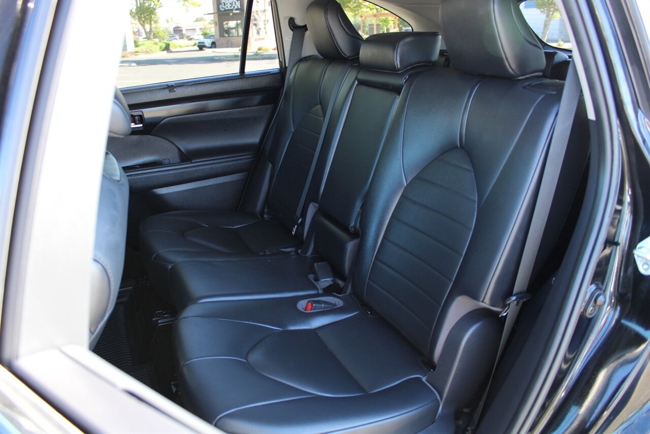 2021 Toyota Highlander XLE - Photo 19 - Reno, NV 89511