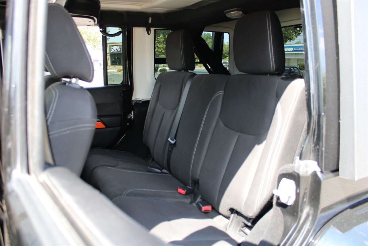 2016 Jeep Wrangler Unlimited Unlimited Sahara - Photo 18 - Reno, NV 89511