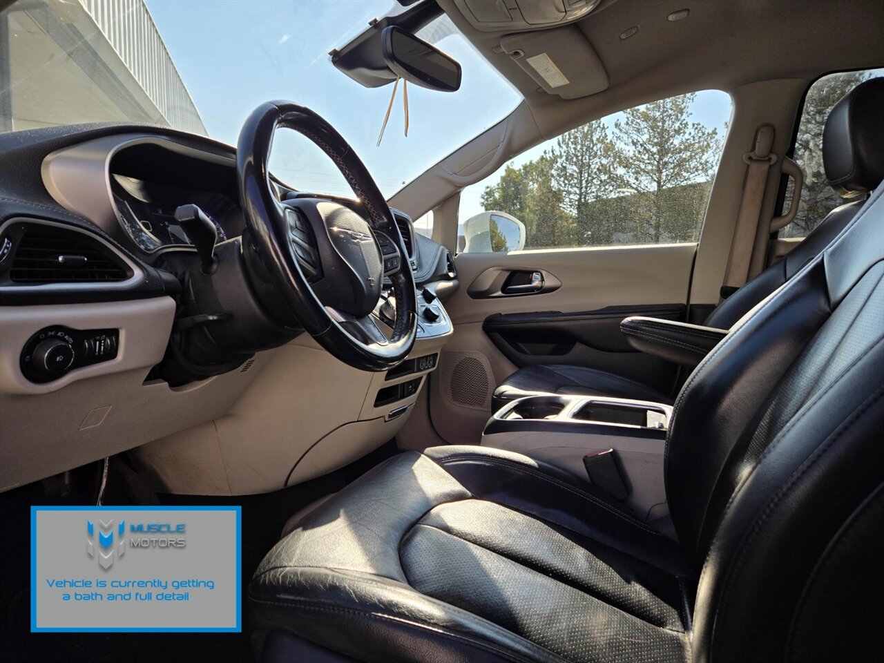 2022 Chrysler Pacifica Touring L   - Photo 11 - Reno, NV 89511