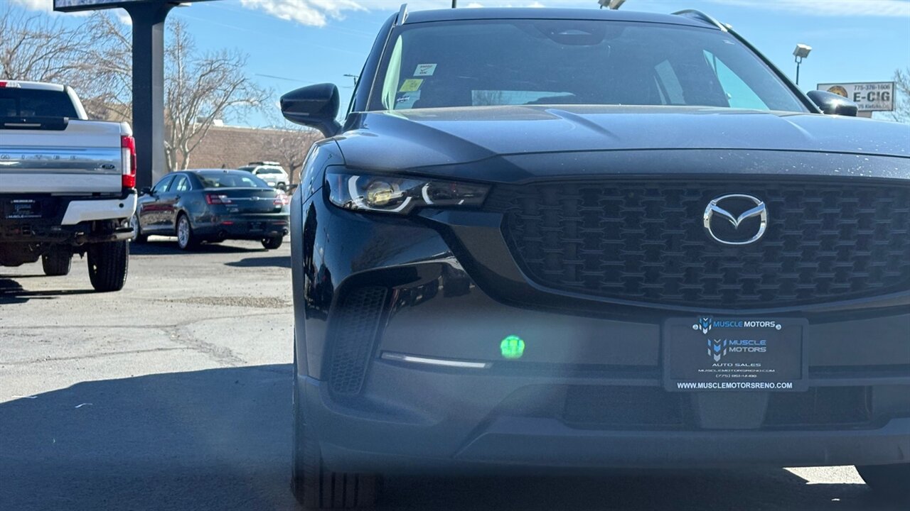 2025 Mazda CX-50 2.5 S Preferred Package   - Photo 6 - Reno, NV 89511