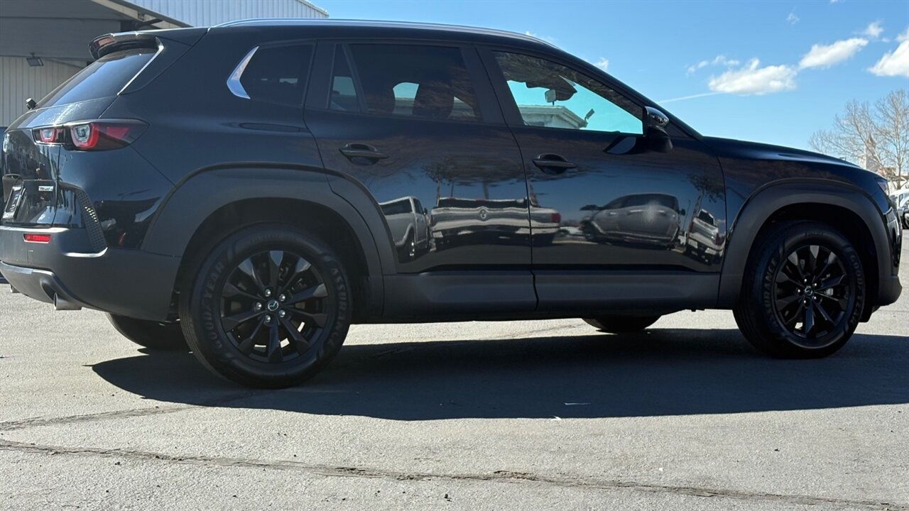 2025 Mazda CX-50 2.5 S Preferred Package   - Photo 5 - Reno, NV 89511