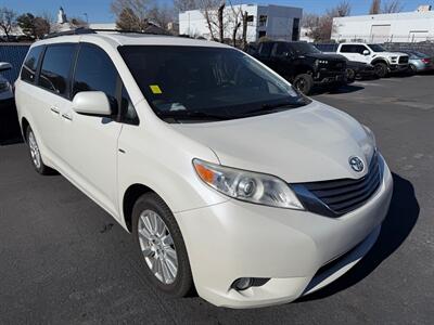 2017 Toyota Sienna XLE Premium 7 Passenger Minivan
