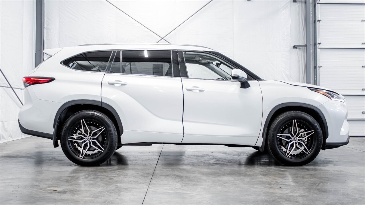 2022 Toyota Highlander Limited - Photo 5 - Reno, NV 89511