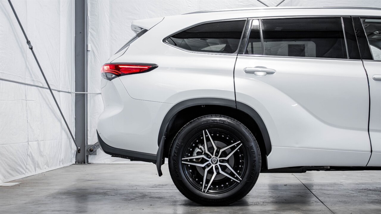 2022 Toyota Highlander Limited - Photo 14 - Reno, NV 89511