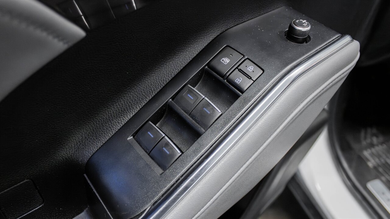 2022 Toyota Highlander Limited - Photo 21 - Reno, NV 89511
