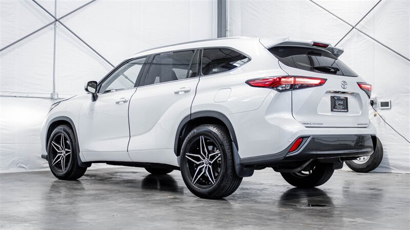 2022 Toyota Highlander Limited  