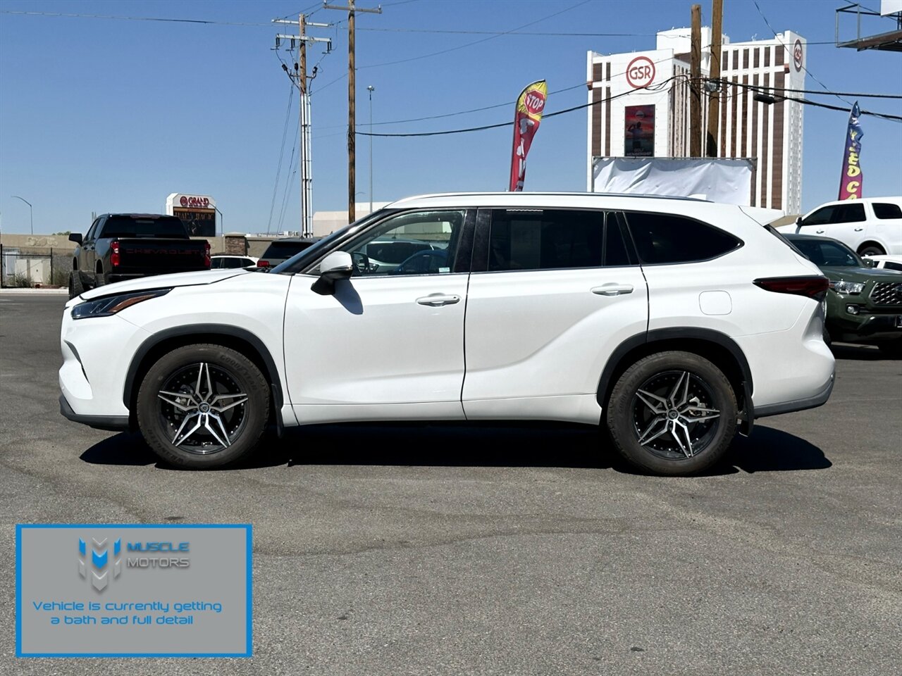 2022 Toyota Highlander Limited   - Photo 3 - Reno, NV 89511