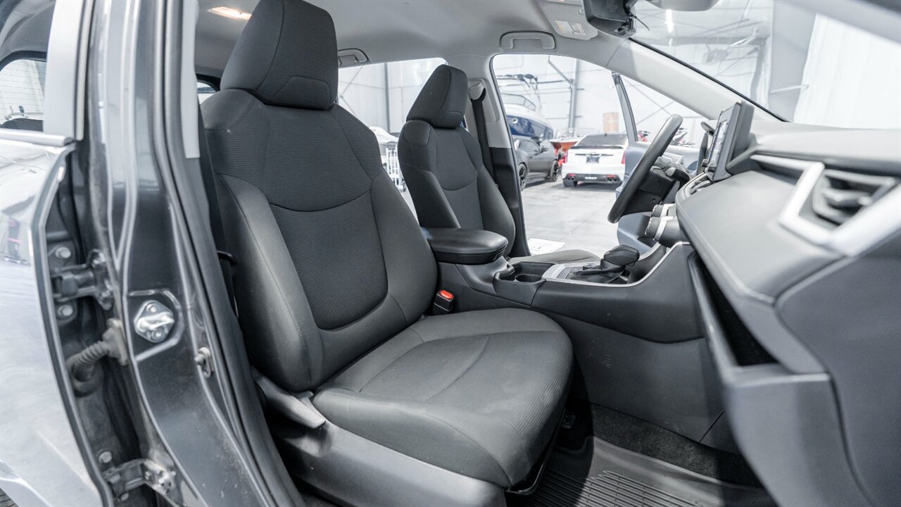 2020 Toyota RAV4 LE   - Photo 14 - Reno, NV 89511