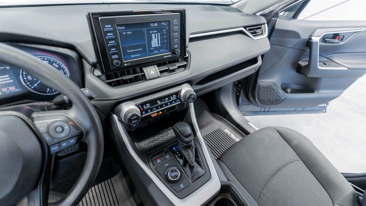 2020 Toyota RAV4 LE   - Photo 19 - Reno, NV 89511