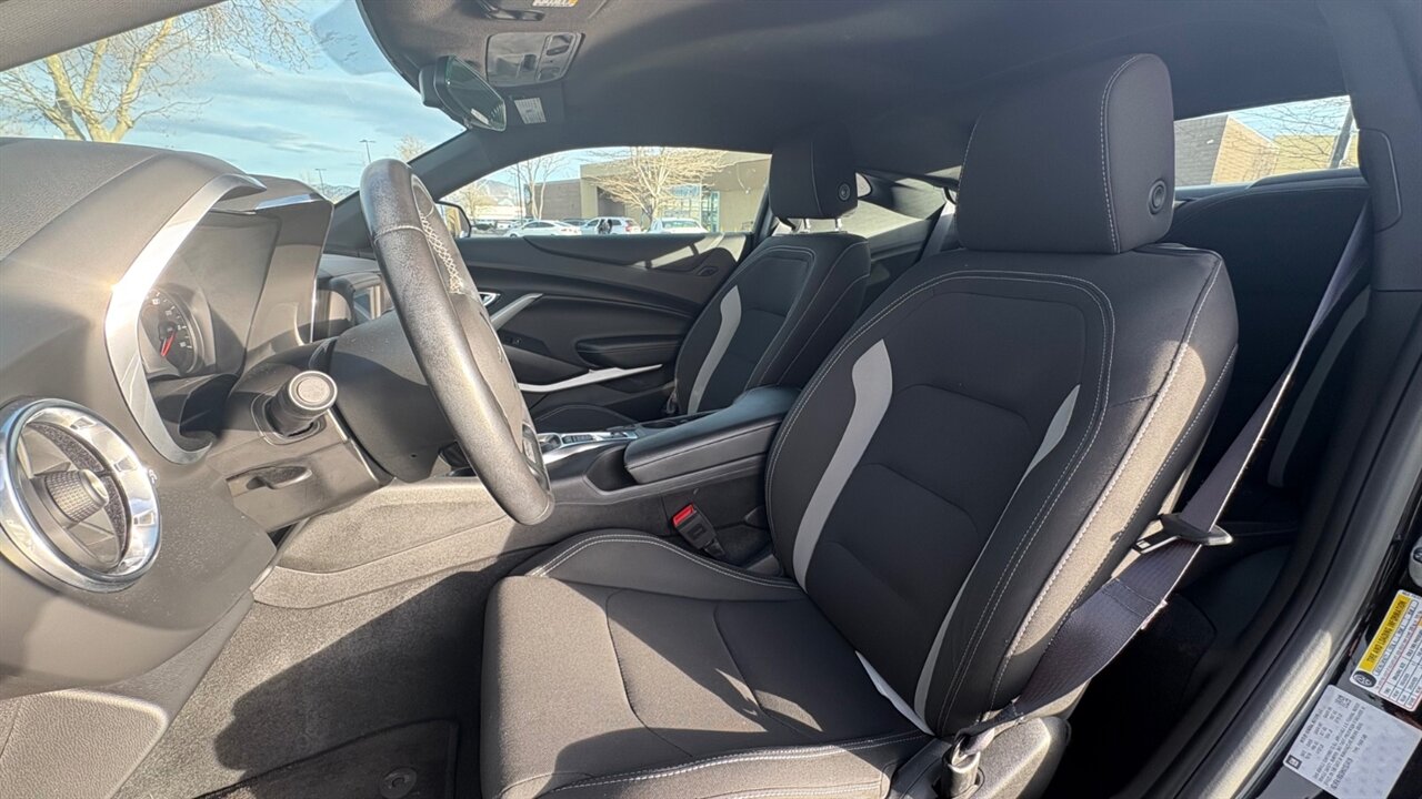 2017 Chevrolet Camaro 1LT   - Photo 12 - Reno, NV 89511