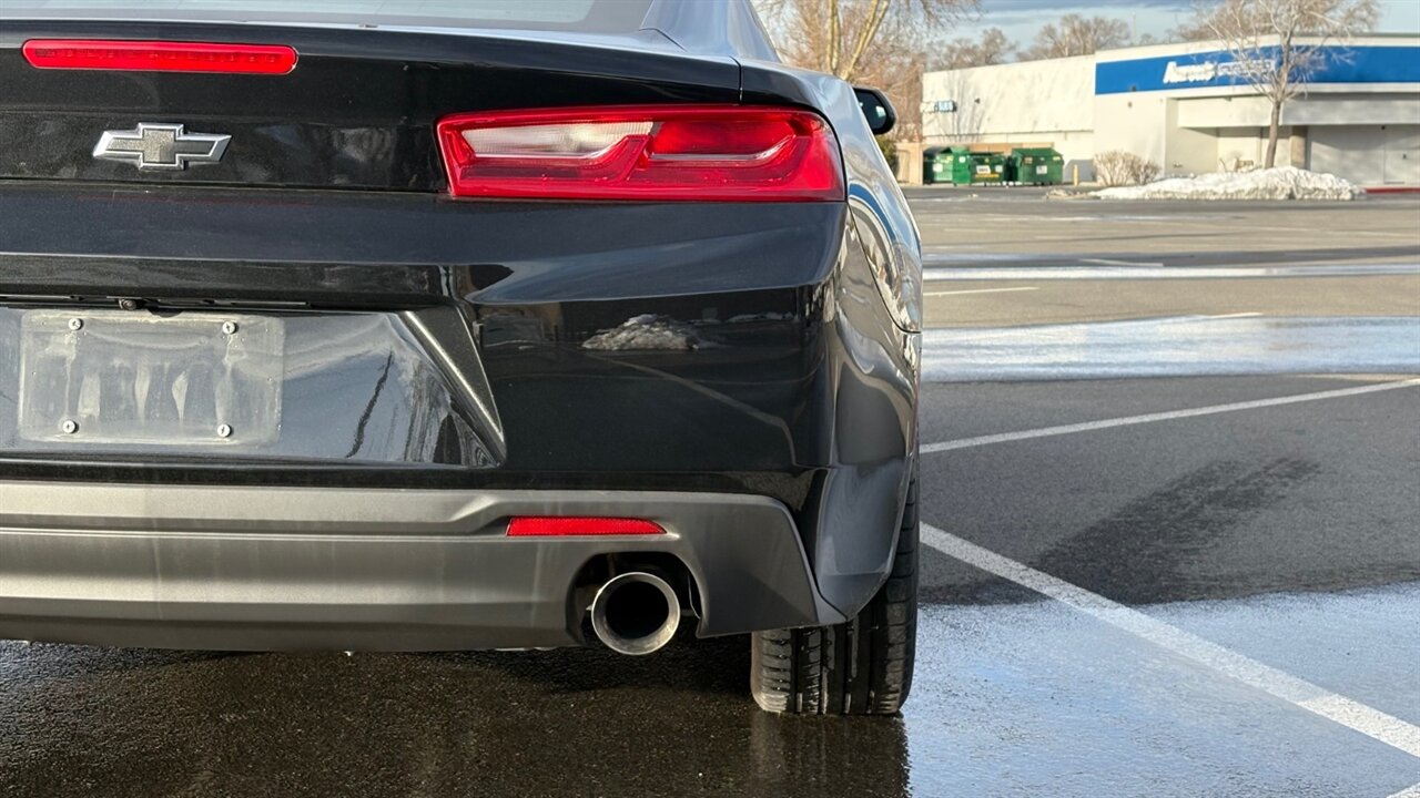 2017 Chevrolet Camaro 1LT   - Photo 8 - Reno, NV 89511