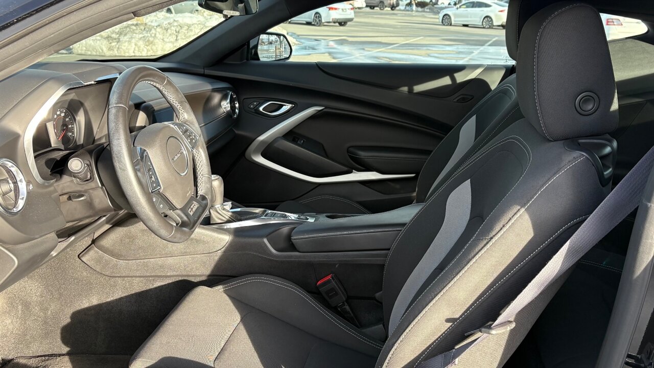2017 Chevrolet Camaro 1LT   - Photo 13 - Reno, NV 89511