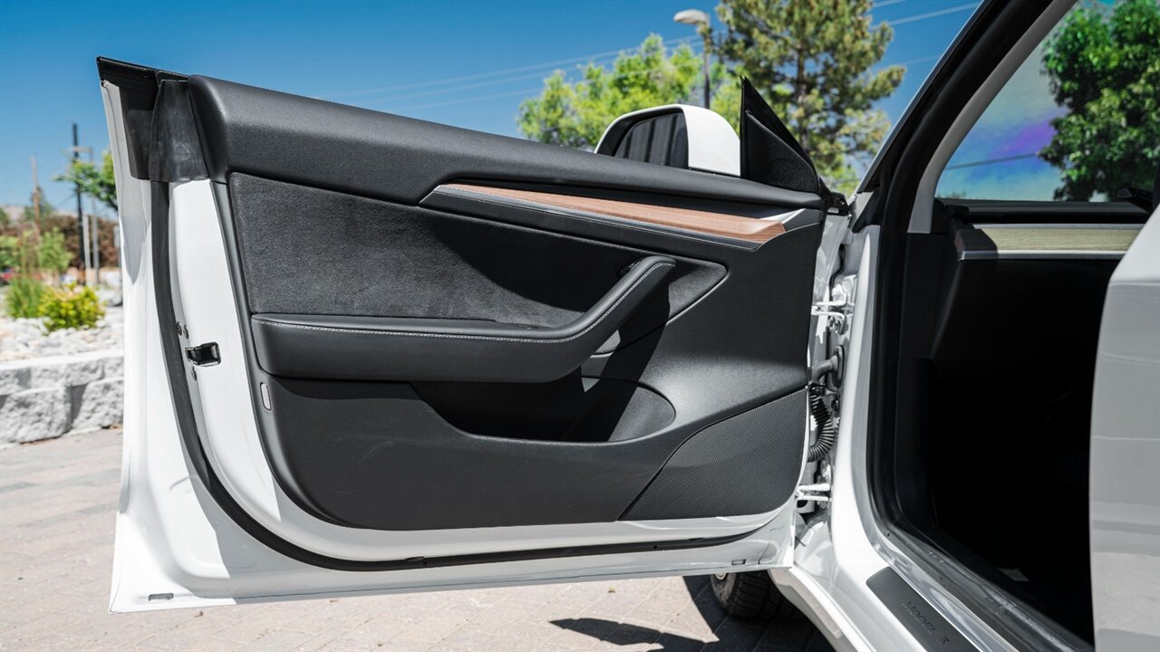 2022 Tesla Model 3 Long Range - Photo 19 - Reno, NV 89511