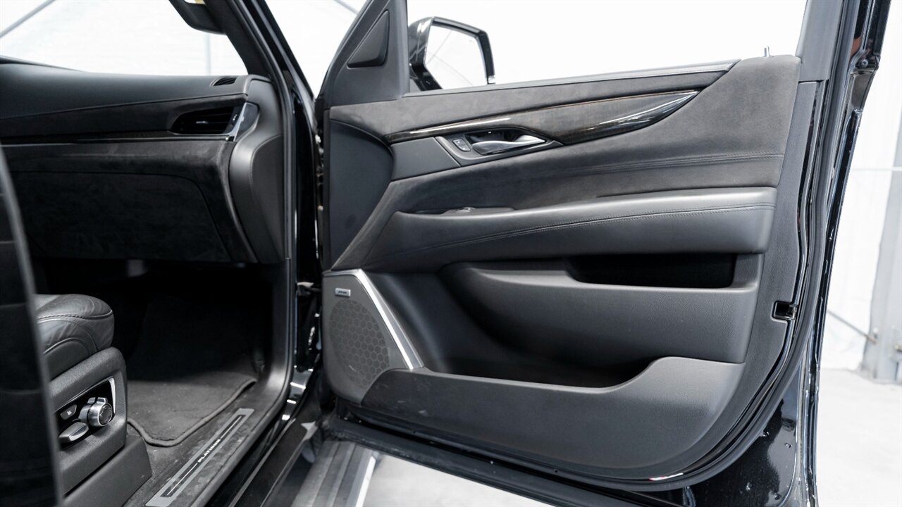 2017 Cadillac Escalade Platinum Edition   - Photo 38 - Reno, NV 89511