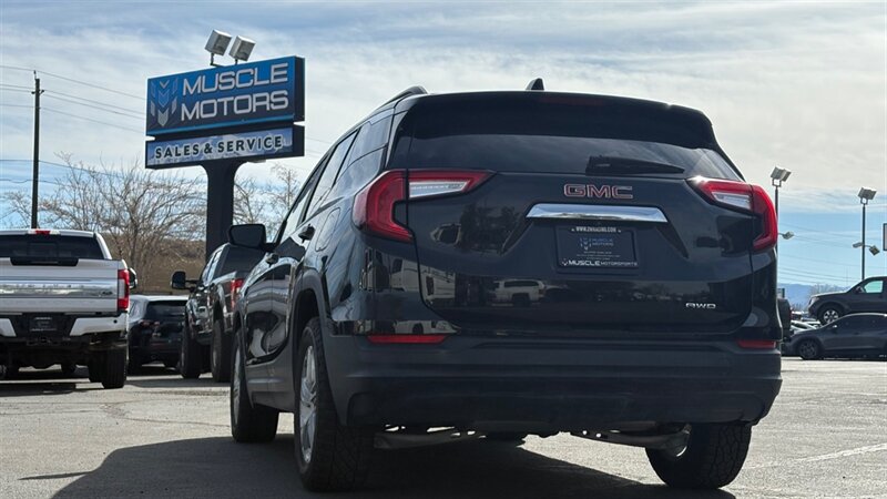 2022 GMC Terrain SLE  