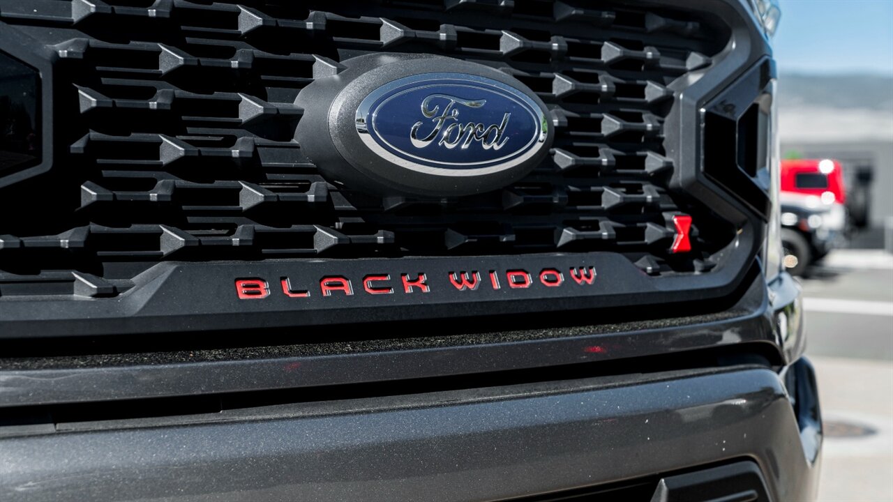 2021 Ford F-150 XLT BLACK WIDOW - Photo 11 - Reno, NV 89511