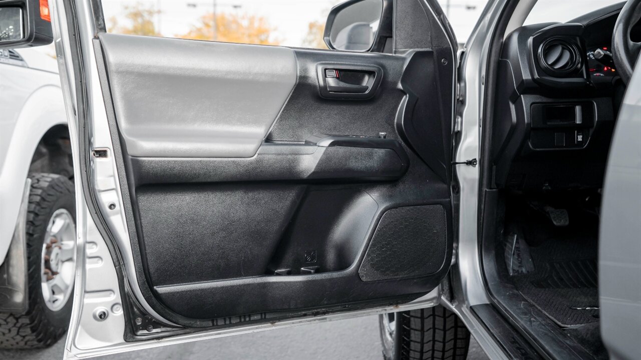 2016 Toyota Tacoma SR - Photo 18 - Reno, NV 89511