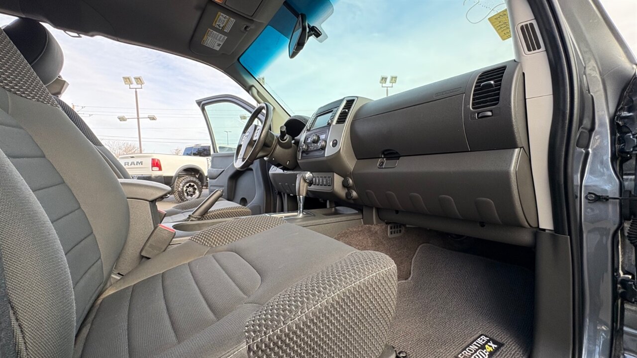 2016 Nissan Frontier PRO-4X   - Photo 13 - Reno, NV 89511