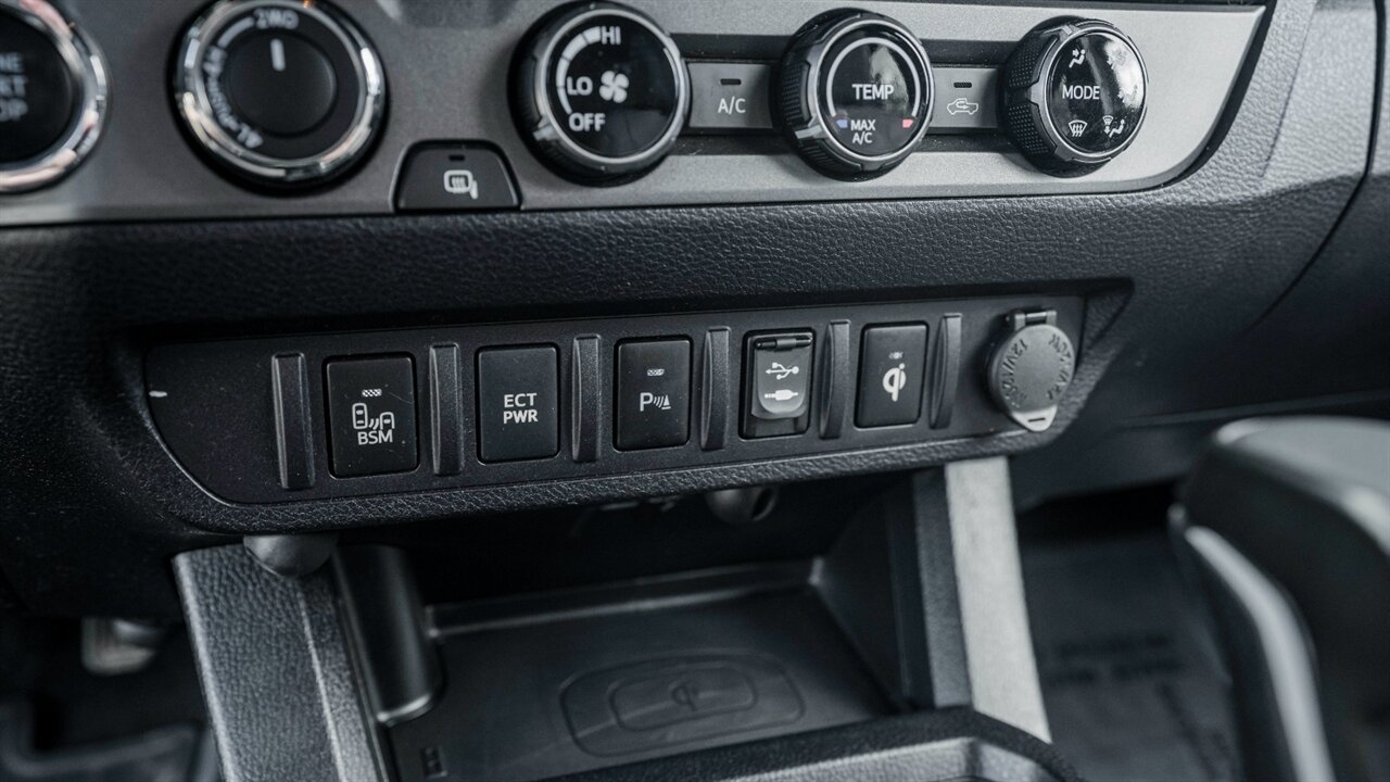 2018 Toyota Tacoma TRD Off-Road V6 - Photo 32 - Reno, NV 89511