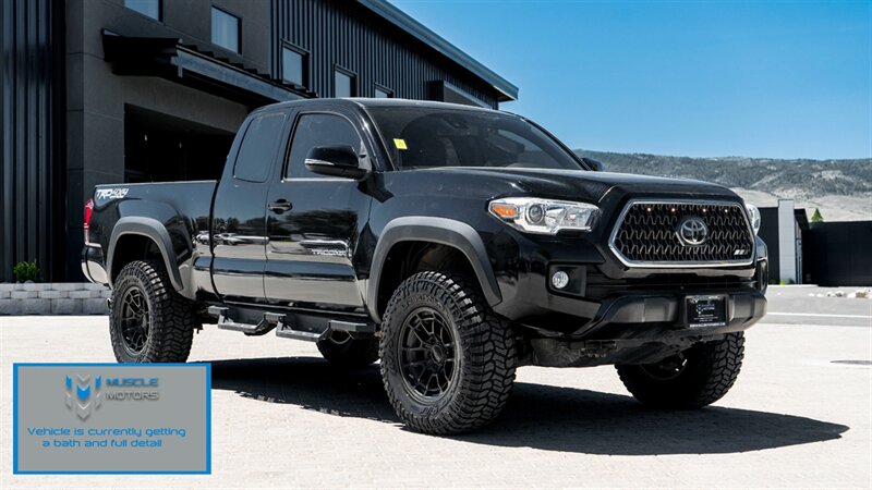 2018 Toyota Tacoma TRD Off-Road V6  