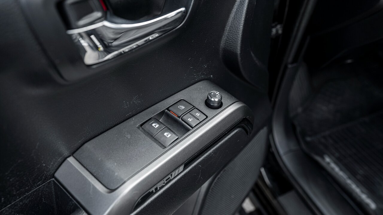 2018 Toyota Tacoma TRD Off-Road V6 - Photo 21 - Reno, NV 89511