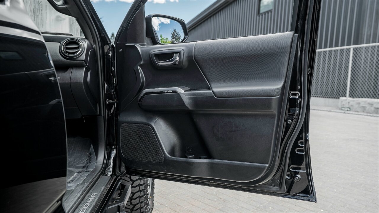 2018 Toyota Tacoma TRD Off-Road V6 - Photo 34 - Reno, NV 89511