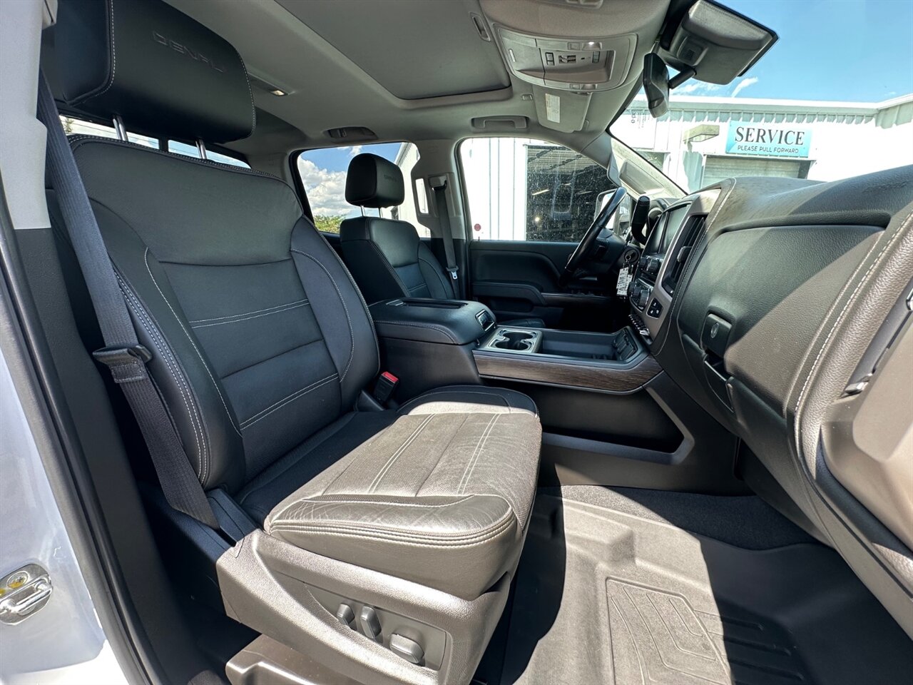 2019 GMC Sierra 3500 Denali - Photo 11 - Reno, NV 89511