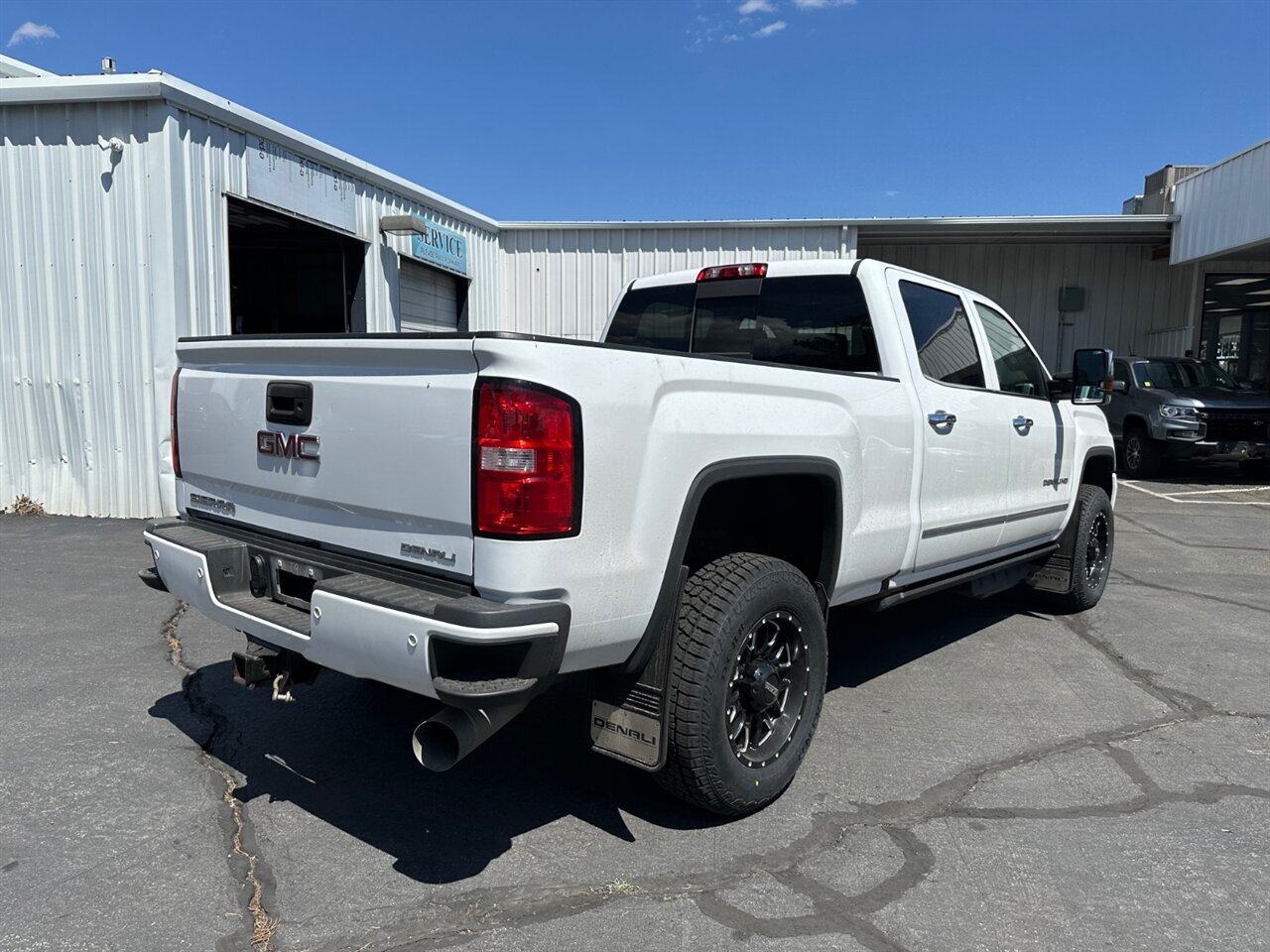 2019 GMC Sierra 3500 Denali - Photo 8 - Reno, NV 89511
