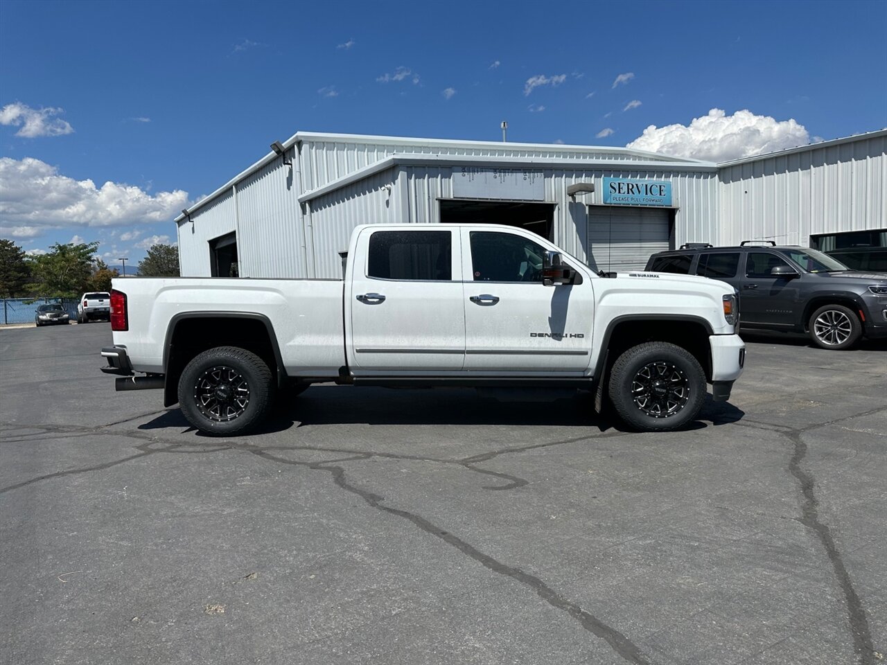 2019 GMC Sierra 3500 Denali - Photo 5 - Reno, NV 89511