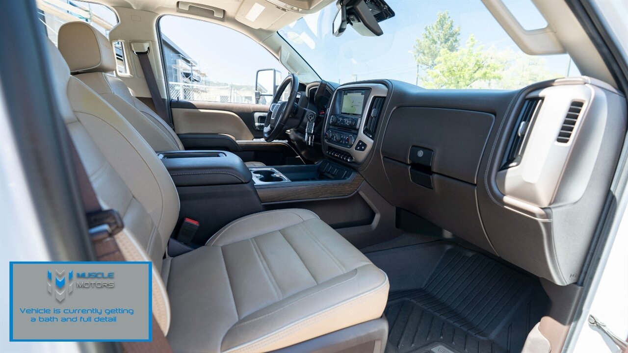 2019 GMC Sierra 2500HD Denali   - Photo 15 - Reno, NV 89511