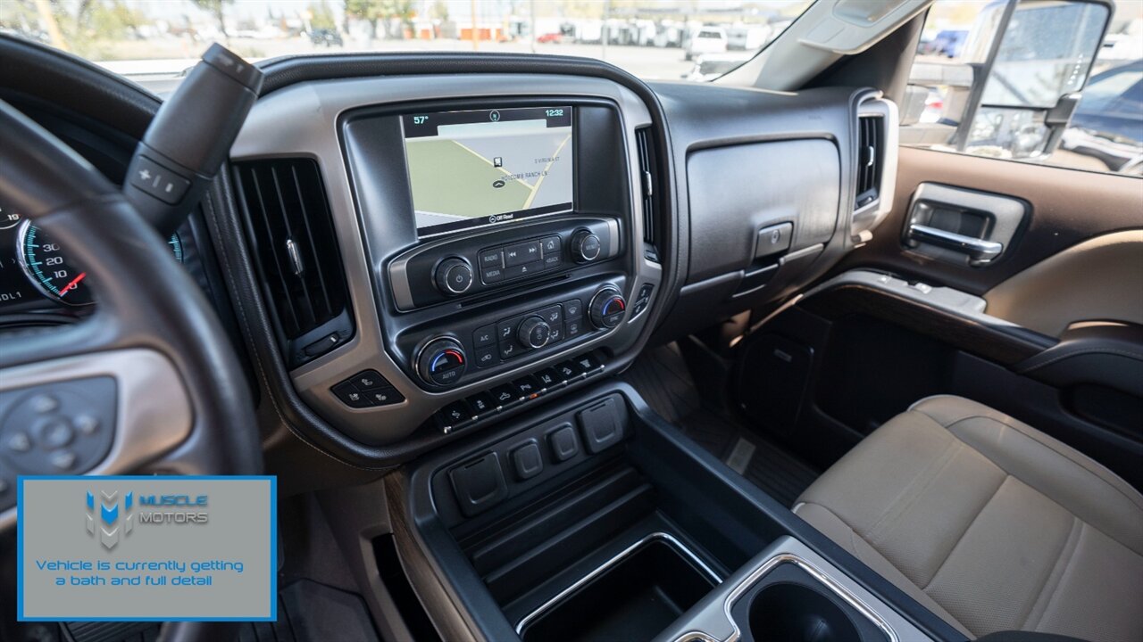 2019 GMC Sierra 2500HD Denali   - Photo 11 - Reno, NV 89511