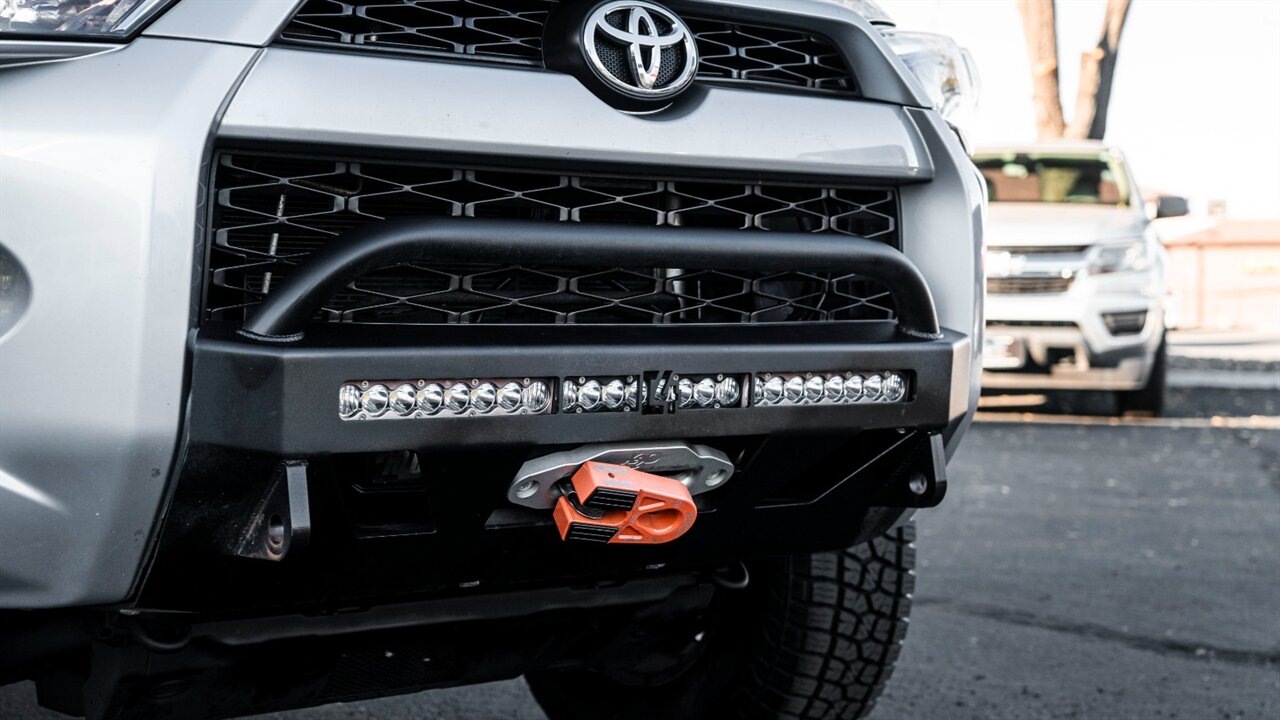 2018 Toyota 4Runner TRD Off-Road   - Photo 9 - Reno, NV 89511