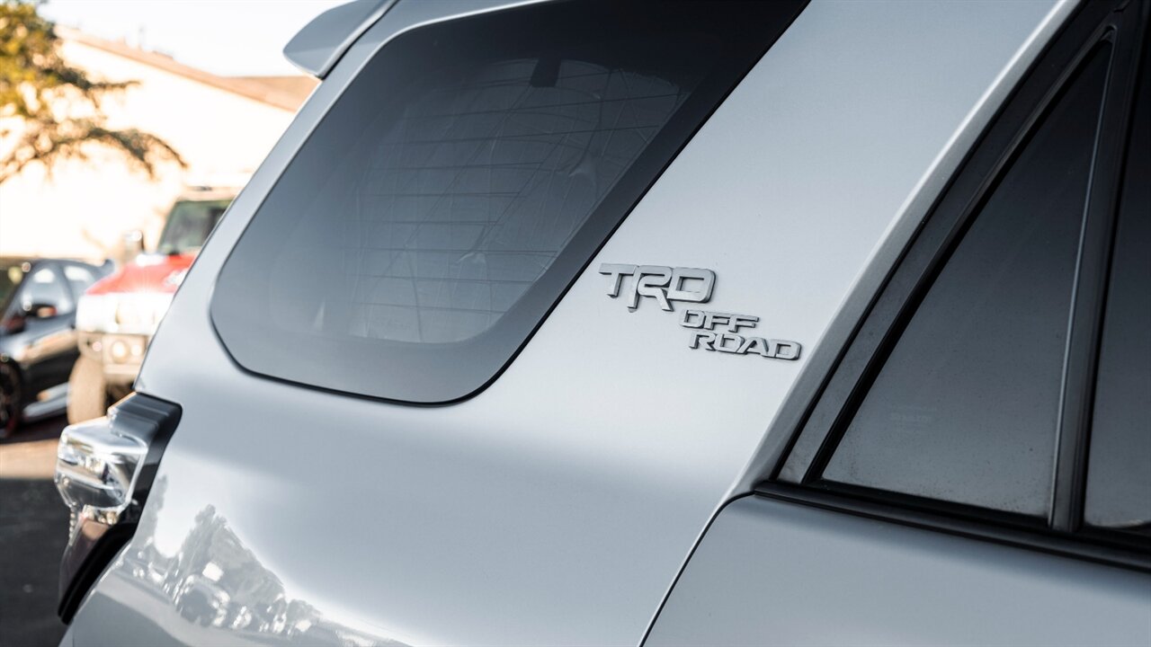 2018 Toyota 4Runner TRD Off-Road   - Photo 17 - Reno, NV 89511