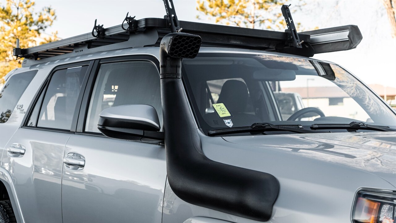 2018 Toyota 4Runner TRD Off-Road   - Photo 12 - Reno, NV 89511