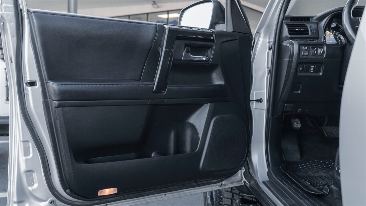 2018 Toyota 4Runner TRD Off-Road   - Photo 23 - Reno, NV 89511